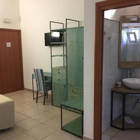 Universo Готель Отранто