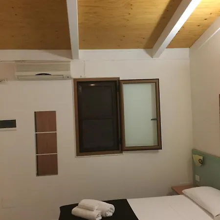 Hotel Universo *