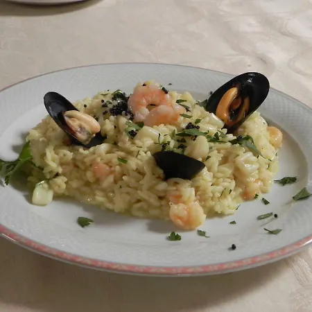 Готель Universo