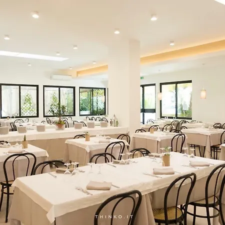 Universo Hotel *