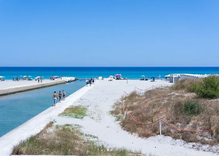 Отель Universo Отранто